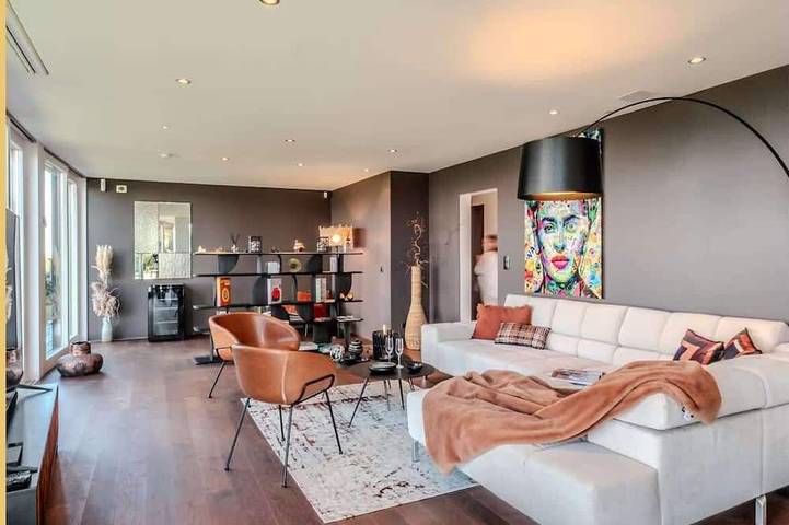 Villa vue Lac Léman et montagne Proche Genève in Cranves-Sales, Région de Saint-Julien-en-Genevois