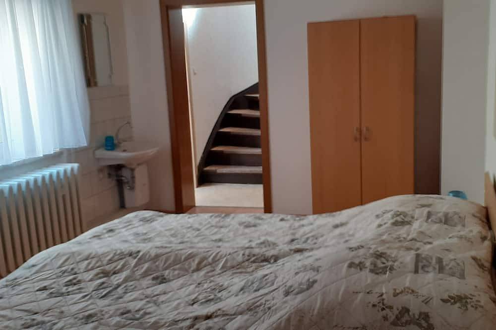 Ganze Wohnung, Herzlich willkommen in unserer geräumigen Familienferienwohnung in Köthen! in Köthen, Anhalt - Bitterfeld