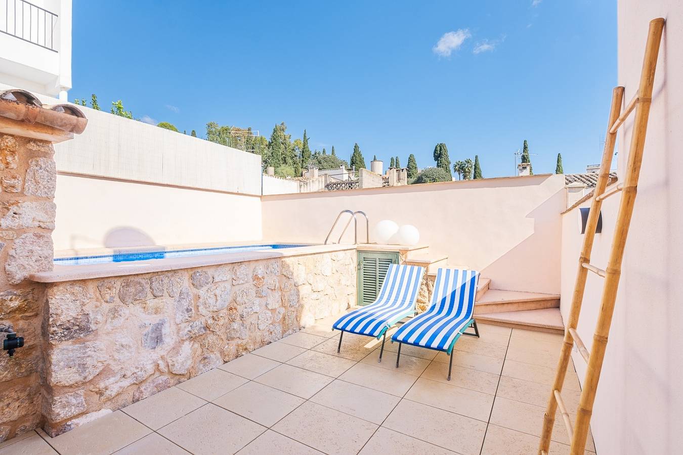 Townhouse Can Neri by Sunvillas Mallorca in Pollença Stadt, Pollença