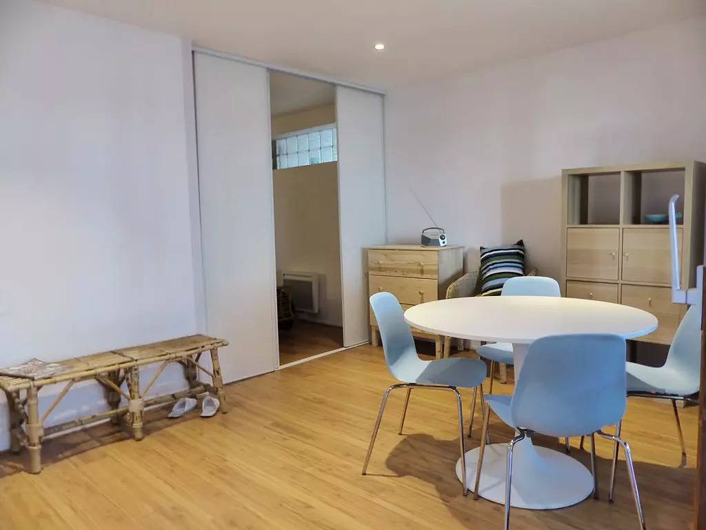 Appartement entier, Rés. Jean Rameau- Appt pour 2 personnes avec vue sur le port. Wifi. in Hossegor, Côte d’Argent