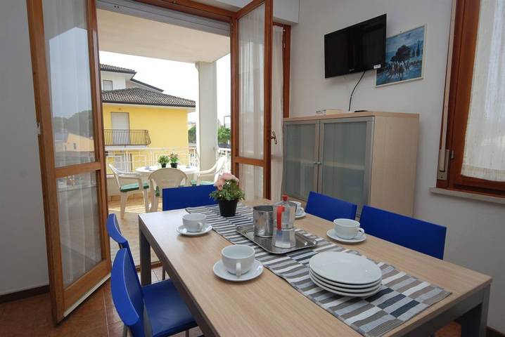 Ferienwohnung für 6 Personen, mit Balkon/Terrasse in Lignano Riviera - 2