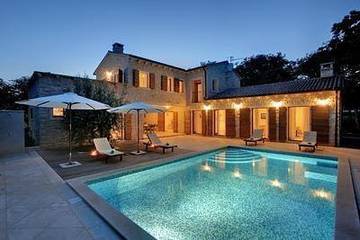 Ferienhaus für 12 Personen, mit Balkon und Garten in Umag und Umgebung