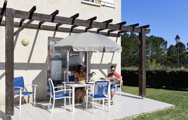 Location de vacances pour 5 personnes, avec piscine et balcon à Salavas - 4