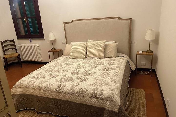 Tuscan villa with Florence, Pisa, Volterra & San Gimignano within 1 hour drive. in Palaia, Pisa e dintorni