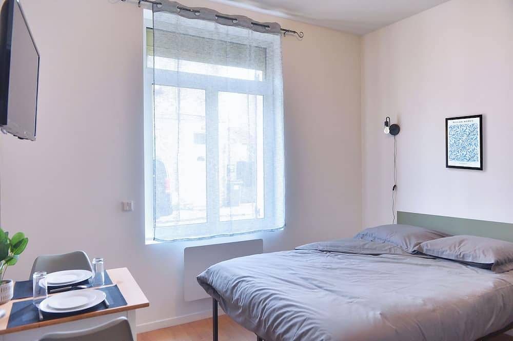 Appartement entier, 1-Séjour de charme dans une ferme rénovée in Saint-Quentin, Aisne