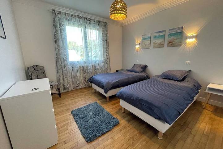 Location de vacances pour 13 personnes, avec jardin dans Sainte-Anne la Palud - 4