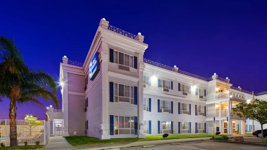 Hotel para 2 personas, con jacuzzi además de piscina y terraza - 1