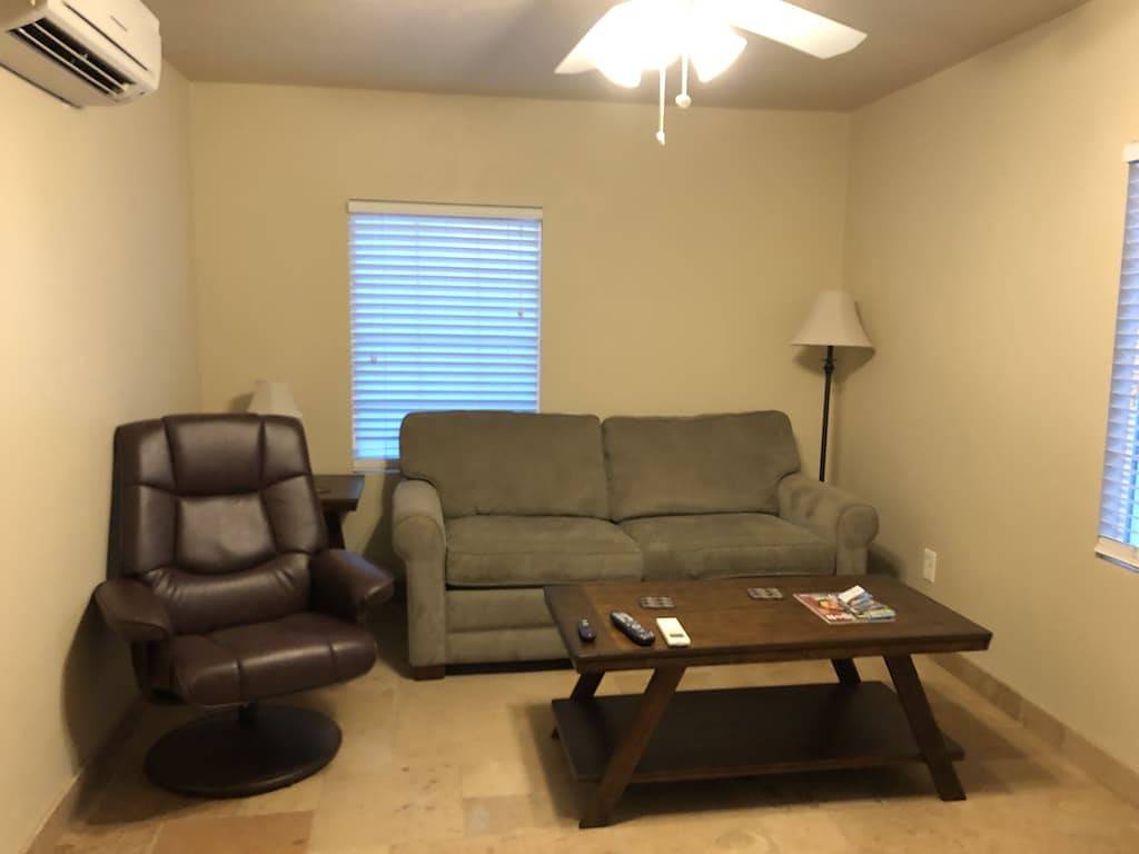 Saubere, luxuriöse 1 Schlafzimmer mit allem, was Sie brauchen. Granit, Travertin! in Tucson, Pima County