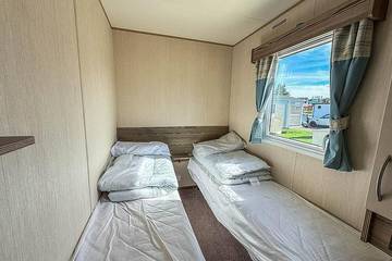 Static Caravan for 8 People in Caister-on-Sea, Great Yarmouth, Photo 3