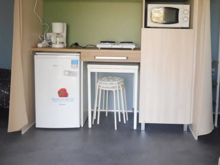 Tente pour 4 personnes, avec bassin pour enfant dans Nièvre - 3