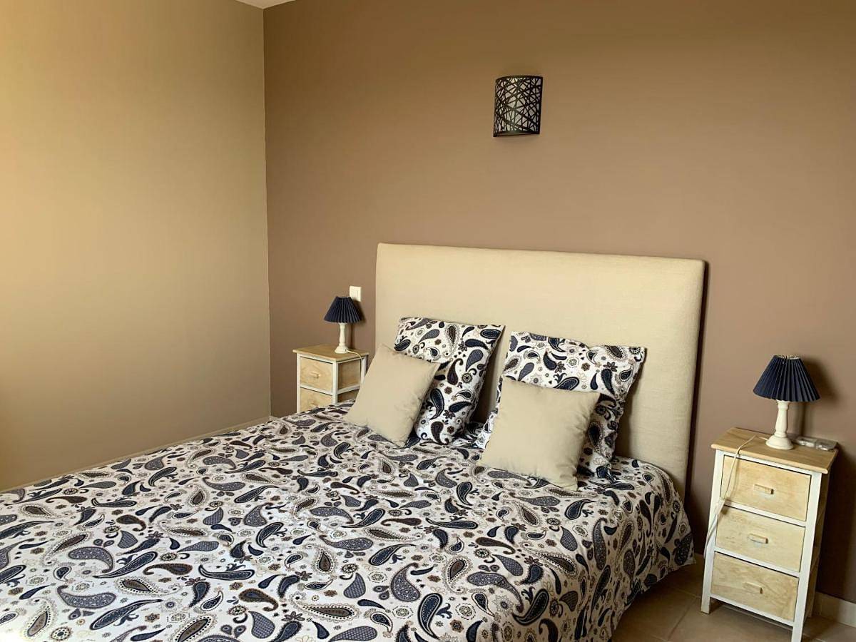 Double Room in Rochefort-du-Gard, Région de Nîmes