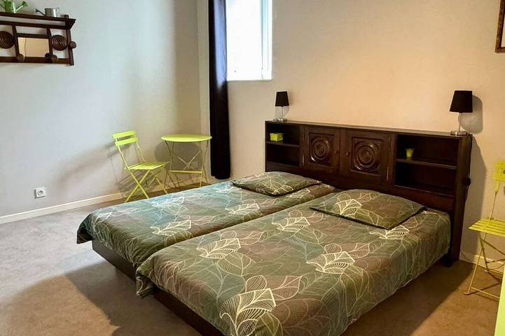 Location de vacances pour 15 personnes, avec terrasse et jardin à Colombiers-sur-Seulles - 2