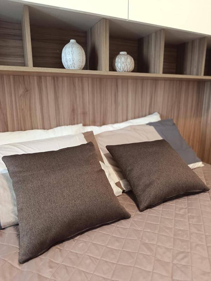 Ferienwohnung für 6 Personen, mit Terrasse und Ausblick in Tirano