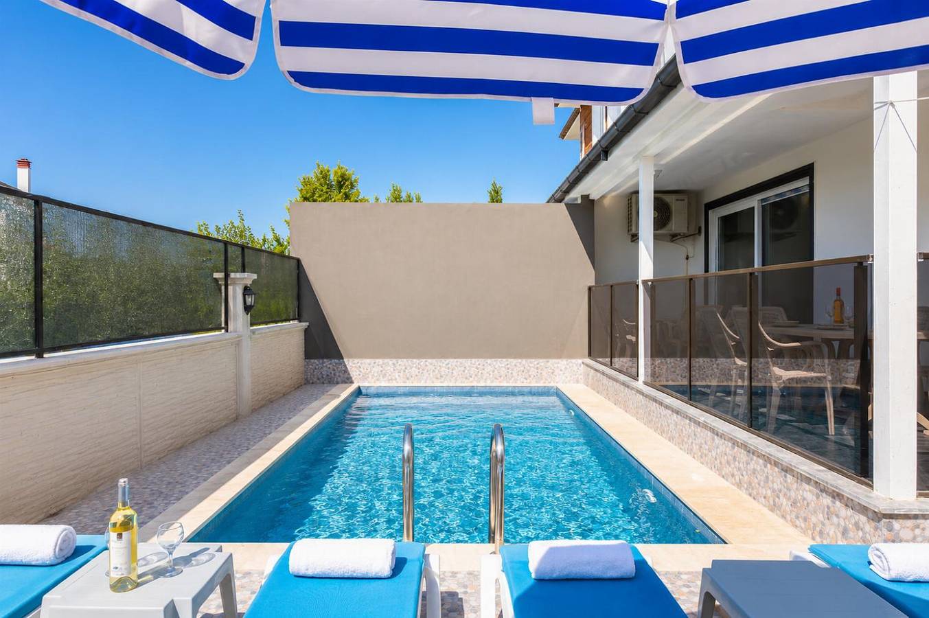 Villa für 9 Personen mit Terrasse in Ortaca, Türkische Ägäis