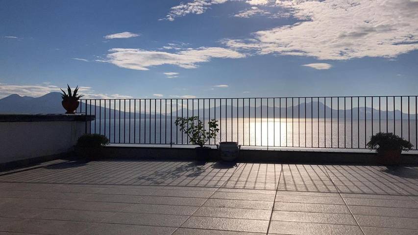 B&b per 2 persone, con sauna e panorama nonché giardino in Posillipo