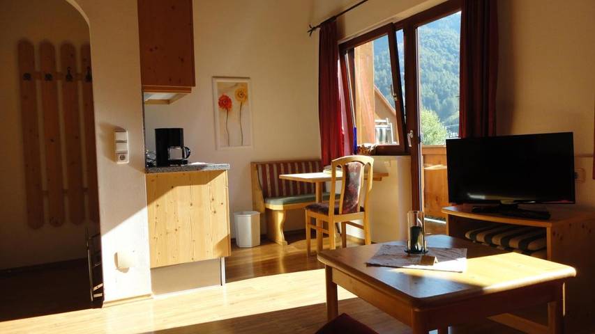 Gästehaus für 3 Personen, mit Balkon und Terrasse sowie Sauna und Ausblick in Sankt Ulrich am Pillersee