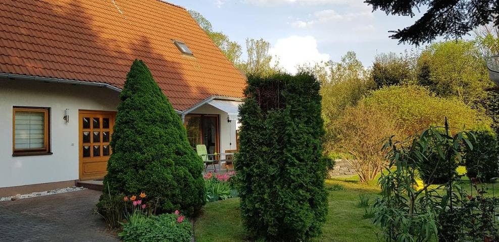 Ferienhaus für 6 Personen, mit Terrasse und Garten sowie Pool in Löbau