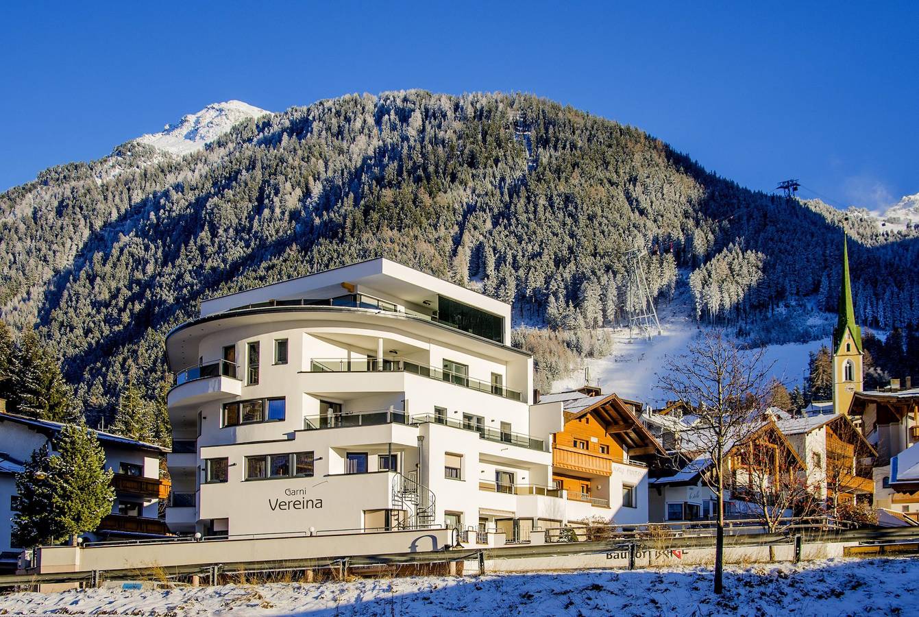 Entire holiday apartment, Doppelzimmer mit Zusatzbett, Dusche, Wc in Ischgl, Verwall mountains