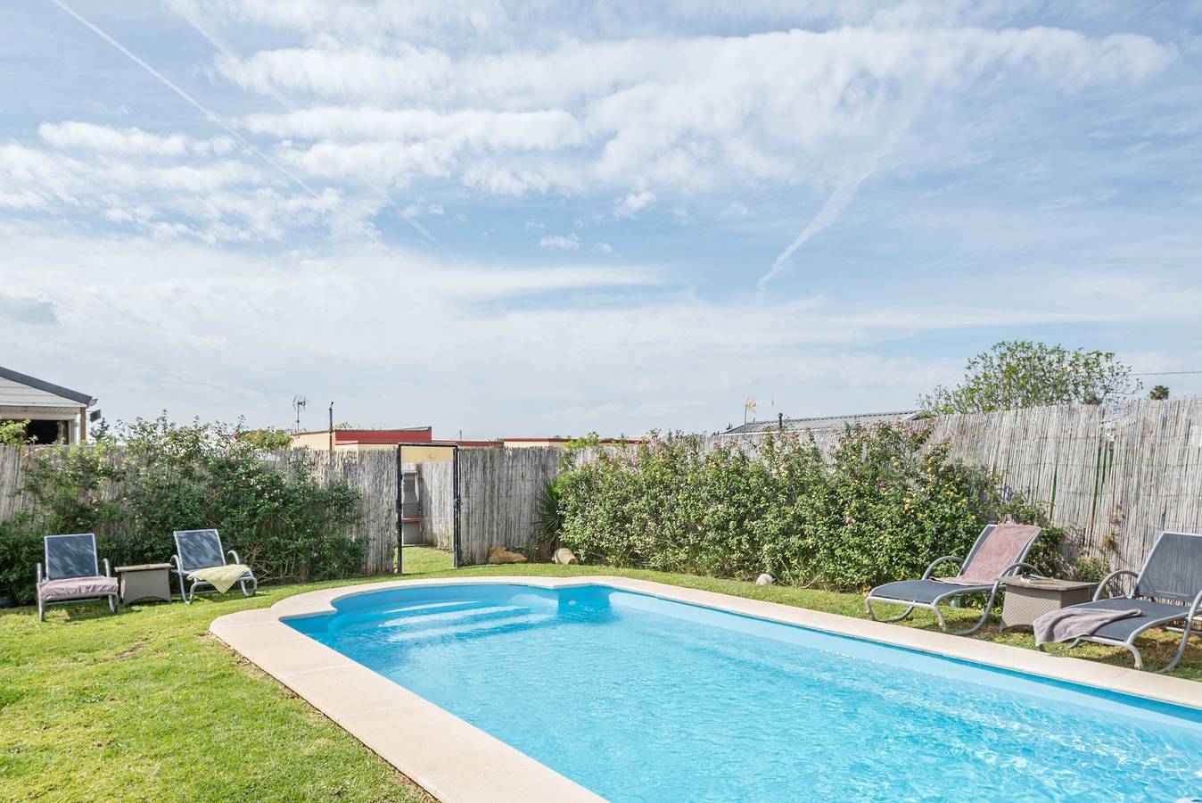 Gemütliches Haus Valentina mit Pool, Terrasse, Wlan und Klimaanlage in Chiclana de la Frontera, Costa de la Luz