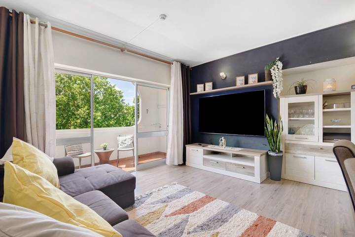 Appartement entier, Appartement 'Casa Lanna Medeiros' avec piscine partagée, Wi-Fi et climatisation in Albufeira e Olhos de Água, District de Faro