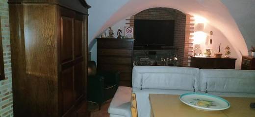 Gîte pour 3 personnes, avec jardin et vue, adapté aux familles à Adrano
