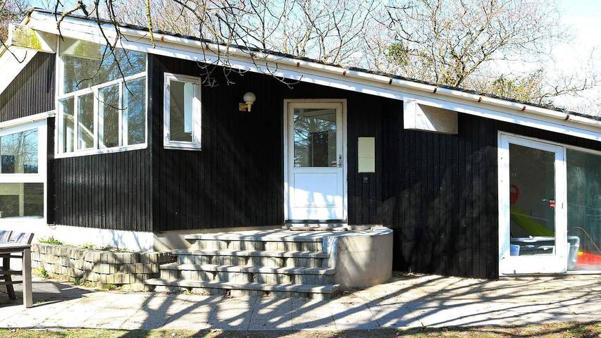 Ferieudlejning for 10 personer, med terrasse og pool såvel som sauna og jacuzzi i Nordjylland