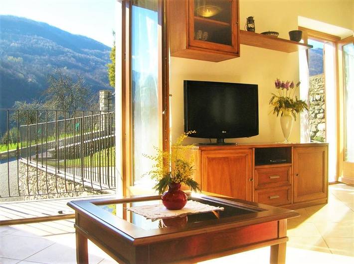 Location de vacances pour 6 personnes, avec vue sur le lac et jardin, animaux acceptés à Gravedona - 4