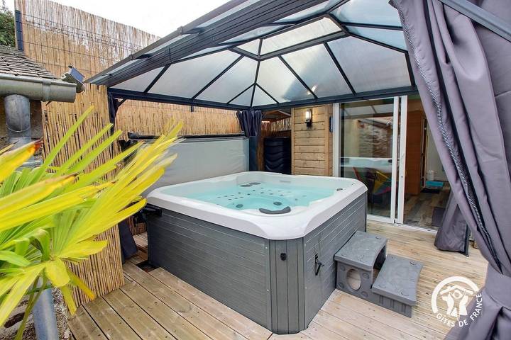 Gîte pour 6 personnes, avec sauna et terrasse ainsi que jacuzzi et jardin, animaux acceptés à Plouha - 2