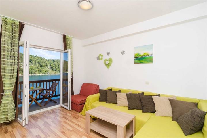 Ganze Wohnung, Jugo Apartment mit 1 Schlafzimmer, Balkon und Meerblick in Mljet