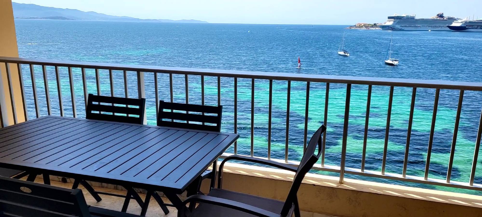 Ganzes Studio, Gemütliches Studio mit Meerblick in Ajaccio - 30 m², Strandzugang in Golfe D'Ajaccio