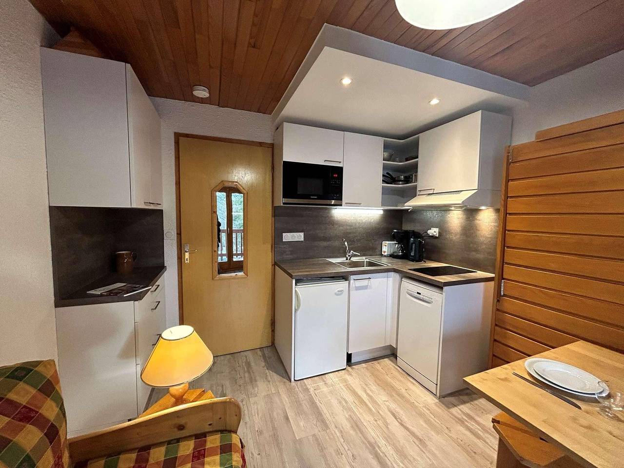 Ganze Wohnung, Résidence les Merisiers - Studio für 2 Personen (A08) in Les Allues, Les Trois Vallées