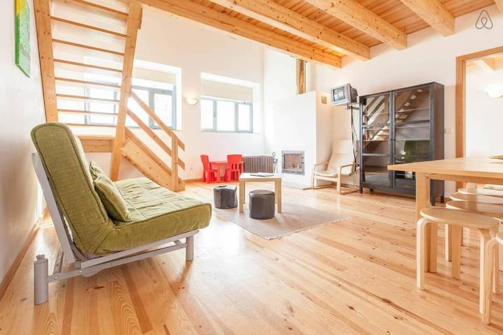 Location de vacances pour 8 personnes, avec terrasse ainsi que jardin et vue dans Refóios do Lima - 2