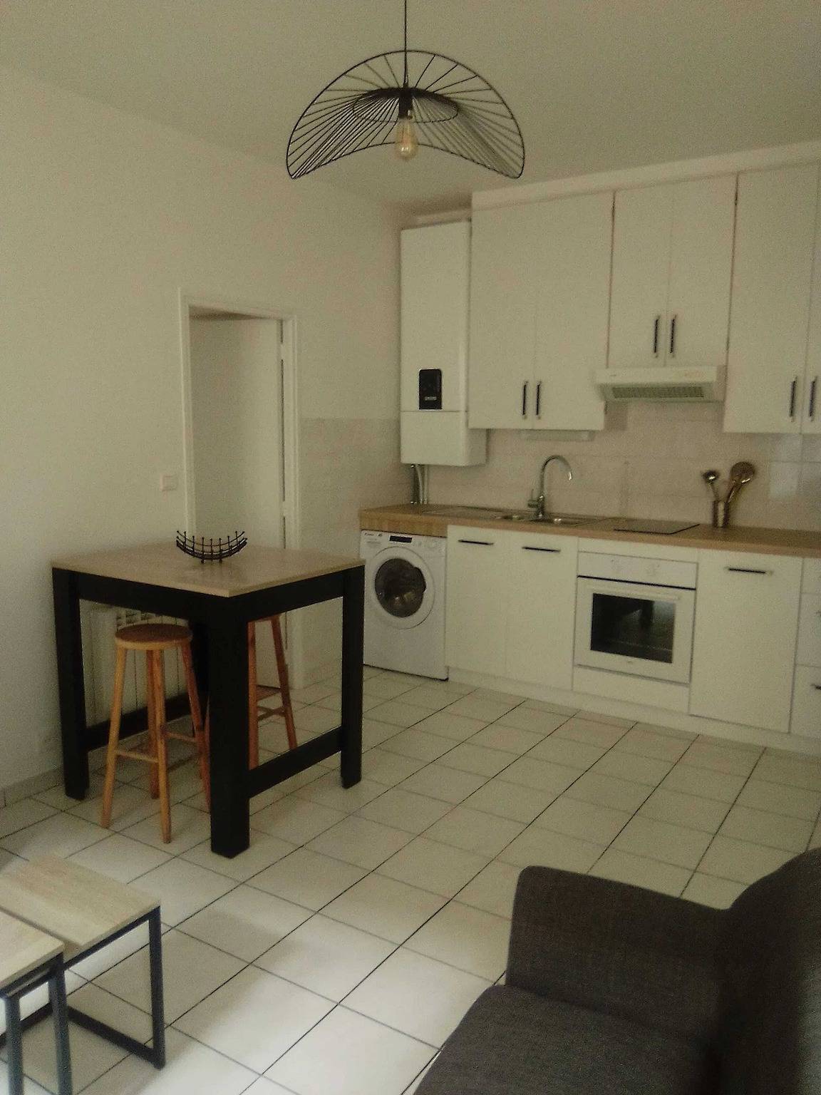 Ganze Wohnung, Modernes Appartement in Rodez mit Balkon und 46 m² in Rodez, Zentralmassiv