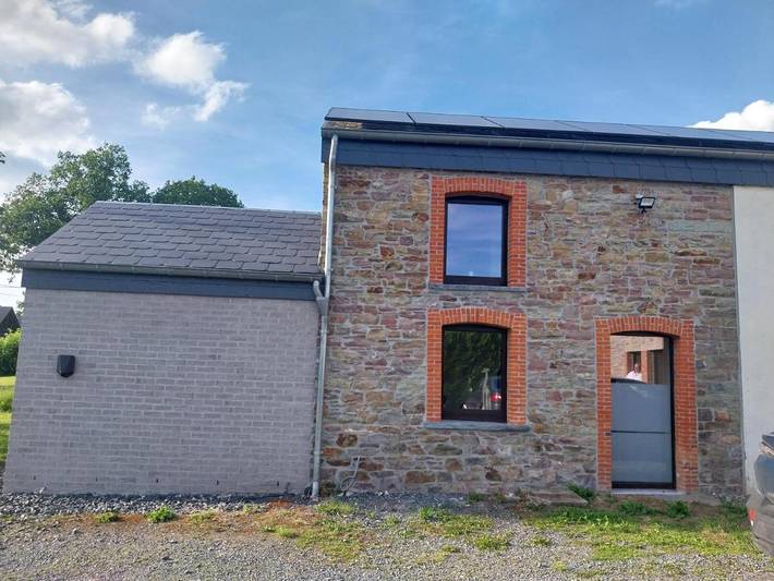 Location de vacances pour 3 personnes, avec Jacuzzi ainsi que Terrasse et Jardin dans Rogery - 2