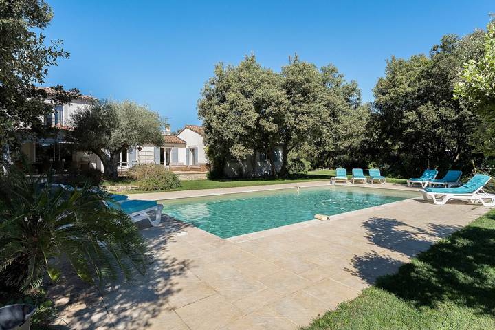 Le Clos De La Poterie avec piscine privée, Wi-Fi et climatisation près d’Uzès in Saint-Quentin-la-Poterie, Région de Nîmes