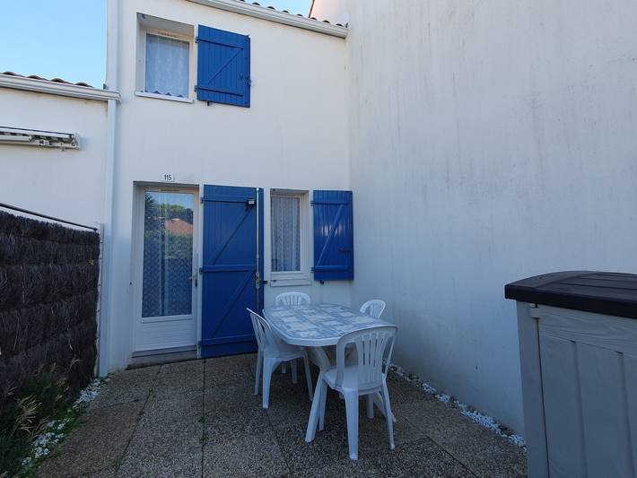 Location de vacances pour 4 personnes, avec Terrasse et Jardin dans Plage des Chardons