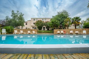 Hôtel pour 2 personnes, avec piscine ainsi que jardin et jacuzzi à Bouaye