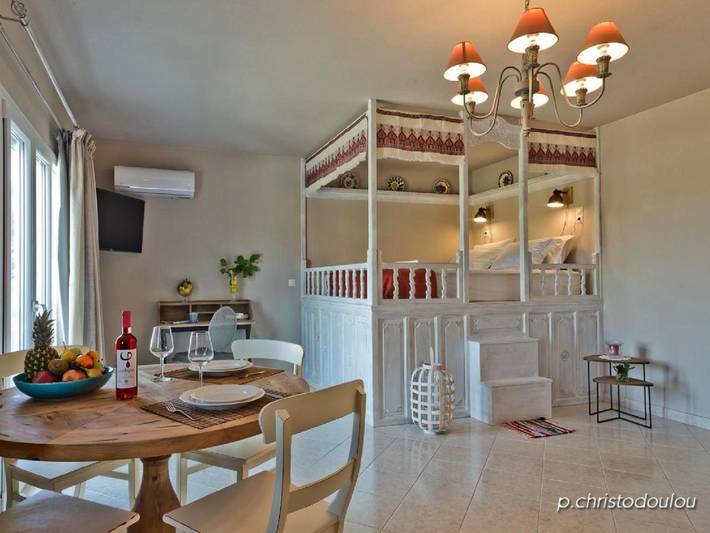 Villa voor 5 personen, with tuin and zwembad as well as whirlpool op Karpathos