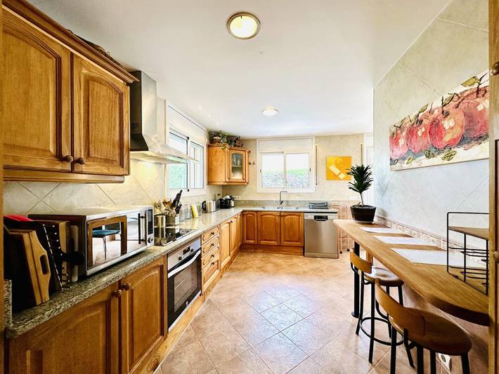 Location de vacances pour 6 personnes, avec piscine et jardin à Santa Cristina d'Aro - 4