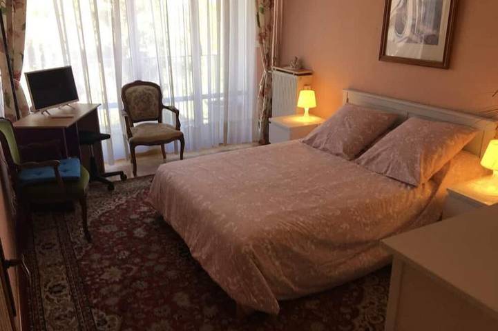 Appartement entier, Appartement Paisible en Bord de Cher, à 5 mn du Parc in Tours, Région de Tours