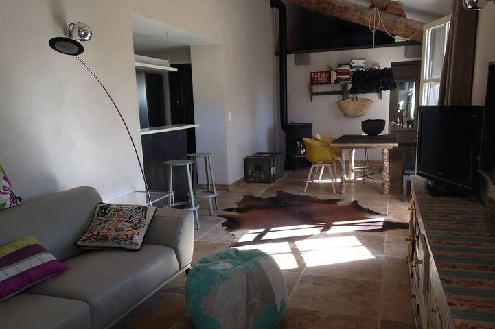 Gîte pour 4 personnes, avec jardin ainsi que terrasse et piscine à Forcalquier - 3