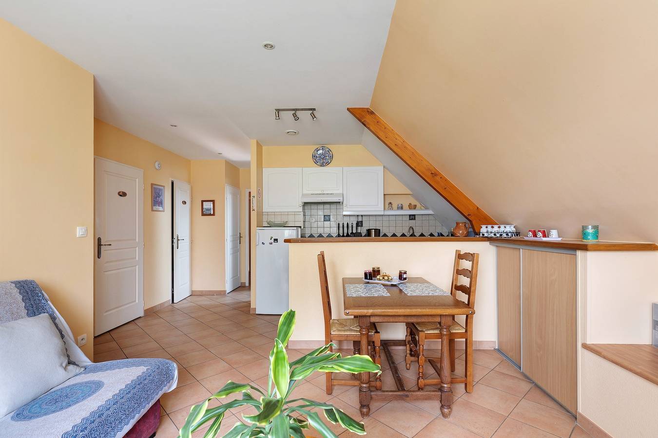 Casa Vacacional 'La Gatiniére' con Terraza Privada, Wi-Fi y Aire Acondicionado in Cerelles, Región de Tours