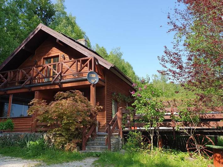 Apartament wakacyjny dla 9 osób, z balkon i widok oraz basen i sauna w Lądek-Zdrój