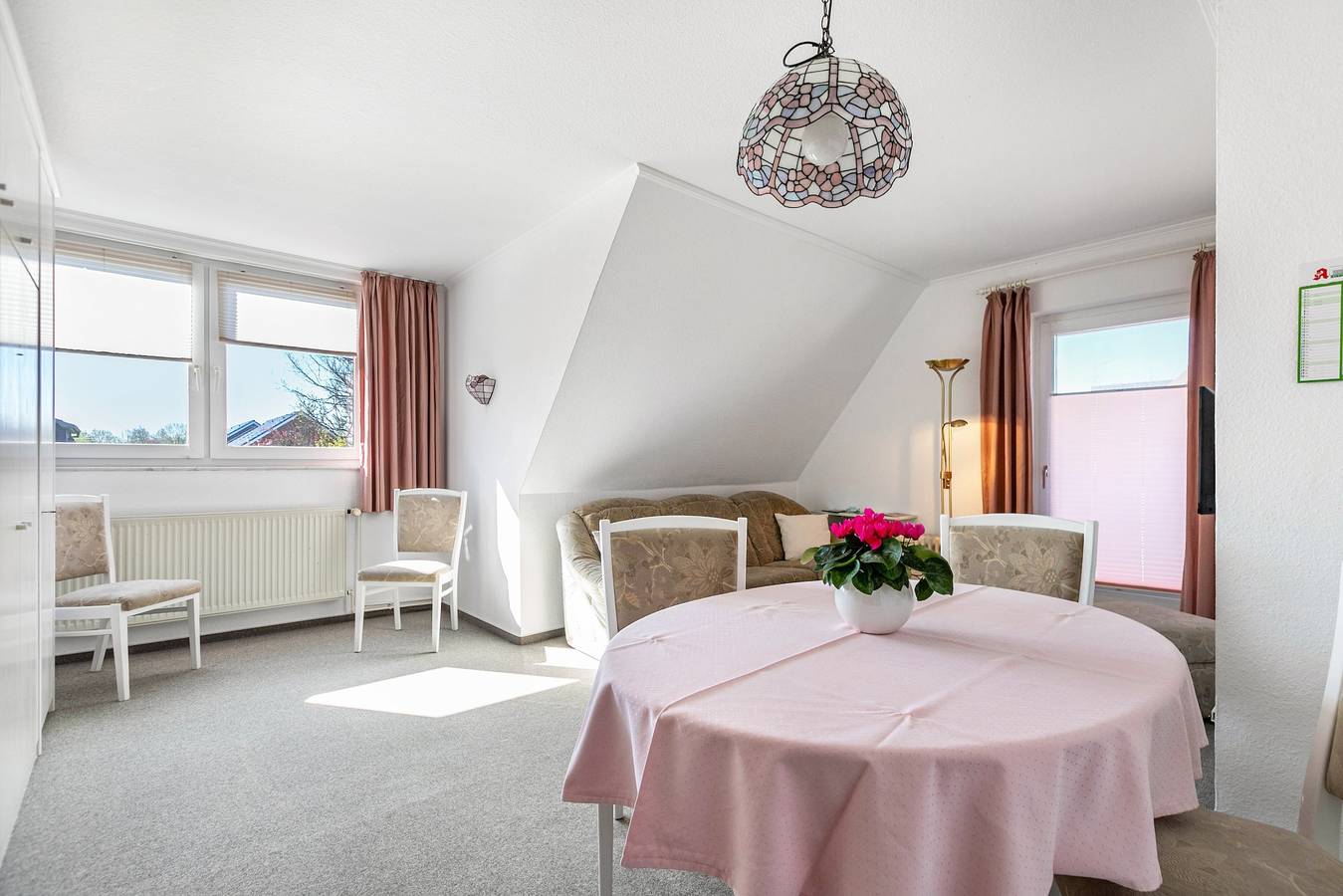 Ganze Wohnung, Apartment '3-Zimmer-Palmyra' mit Balkon, Wlan und Gemeinschaftsgarten in Büsum, Nordseeküste