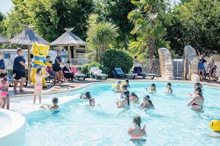 Camping pour 5 personnes à Parentis-en-Born