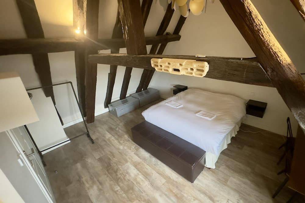 Entire apartment, Les Arches in Poitiers, Vienne
