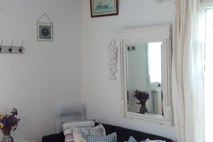 Gîte pour 2 personnes, avec piscine ainsi que terrasse et jardin à Ossès - 4