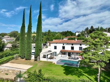Cottage pour 2 personnes, avec vue et piscine ainsi que jardin et terrasse à Chonas-l'Amballan