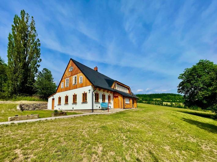 Ferienhaus für 14 Personen, mit Sauna und Garten