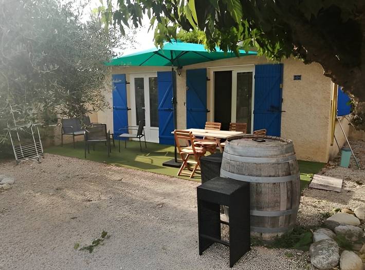 Gîte pour 4 personnes, avec jardin et piscine à Sainte-Cécile-les-Vignes - 3